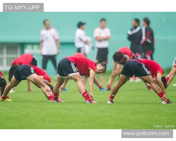 探索学足球与篮球的乐趣与技巧提升之路，助你成为运动场上的明星